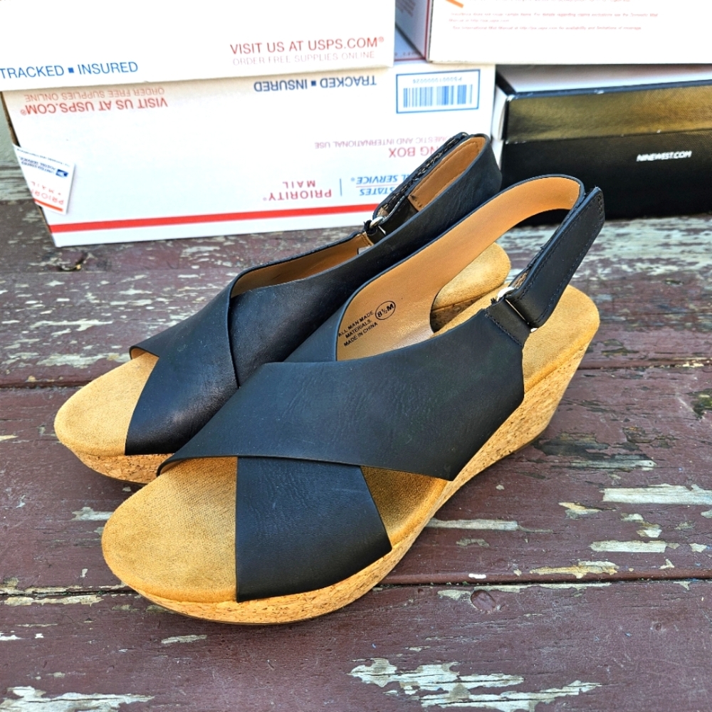 Cushionaire Women's Platform Sandals Size 8.5 - Picture 8 of 16